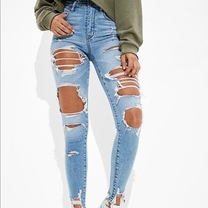 American Eagle Hi-Waisted Jegging Distressed SZ 2 X-Short